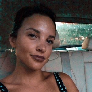 Meet your Posher, Devyn